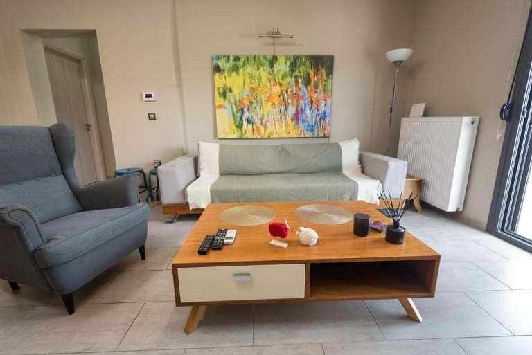 Το Σπίτι Δίπλα Από Το Ποτάμι Apartment Trikala  Exterior photo